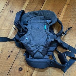 Infantino 4 in 1 convertible baby carrier